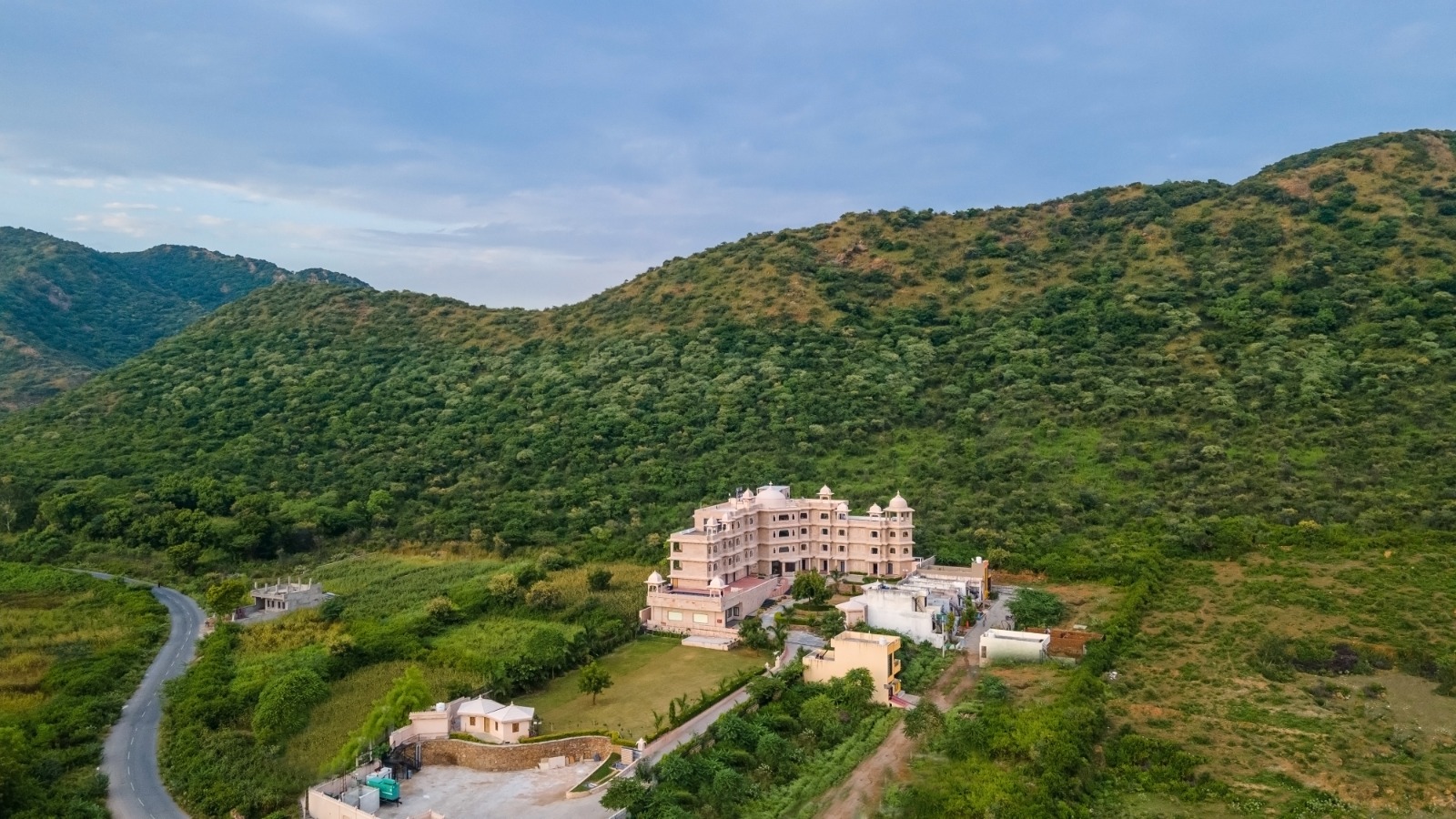 Traavista Aravali Mahal - Udaipur - Image 12